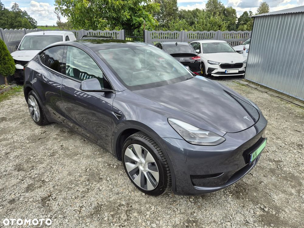 Tesla Model Y RWD - 32