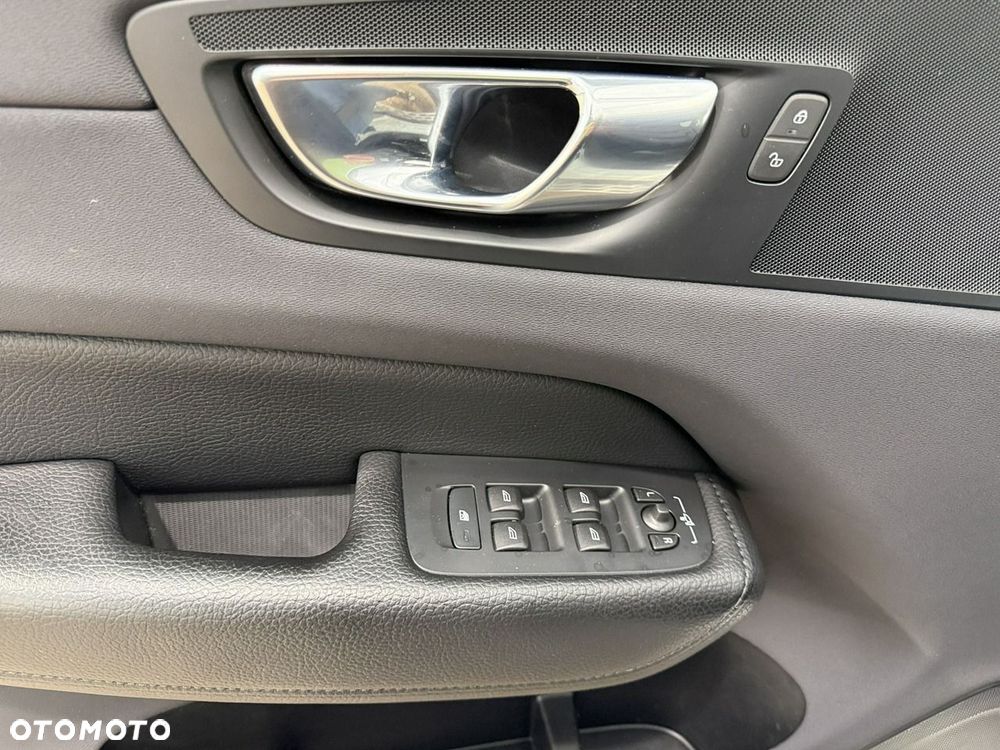 Volvo XC 60 - 16