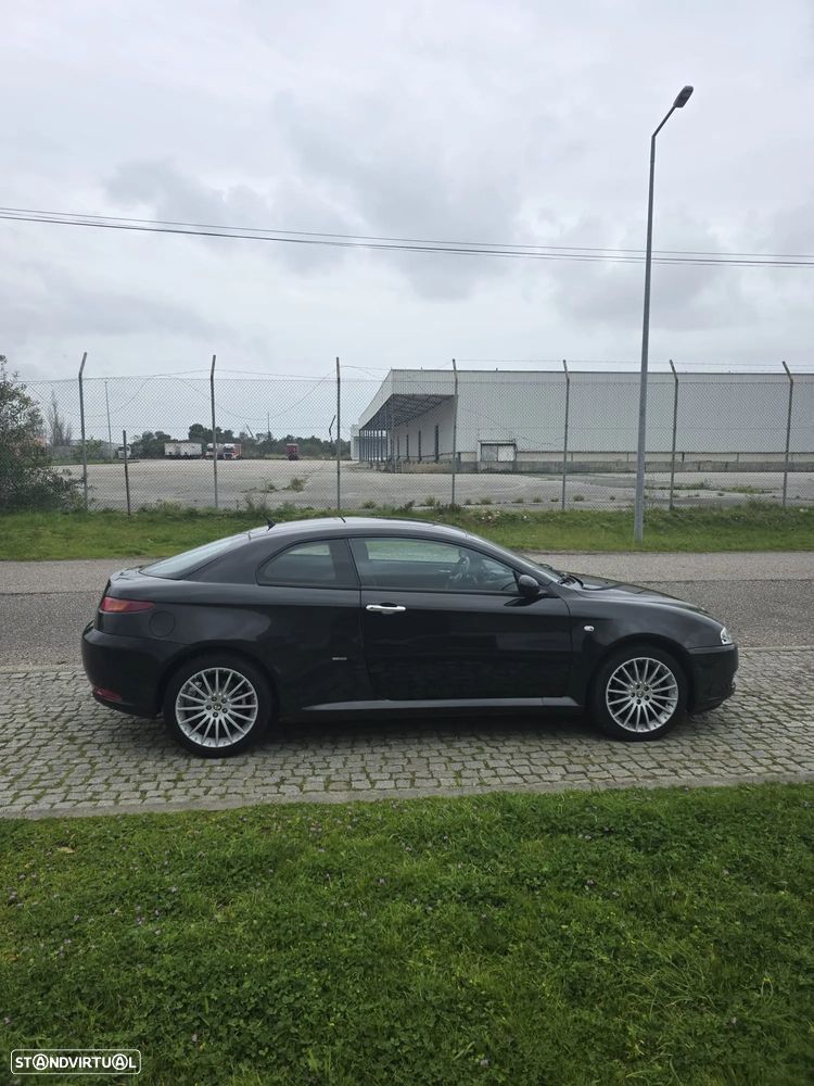 Alfa Romeo GT 1.9 JTD M-JET - 7