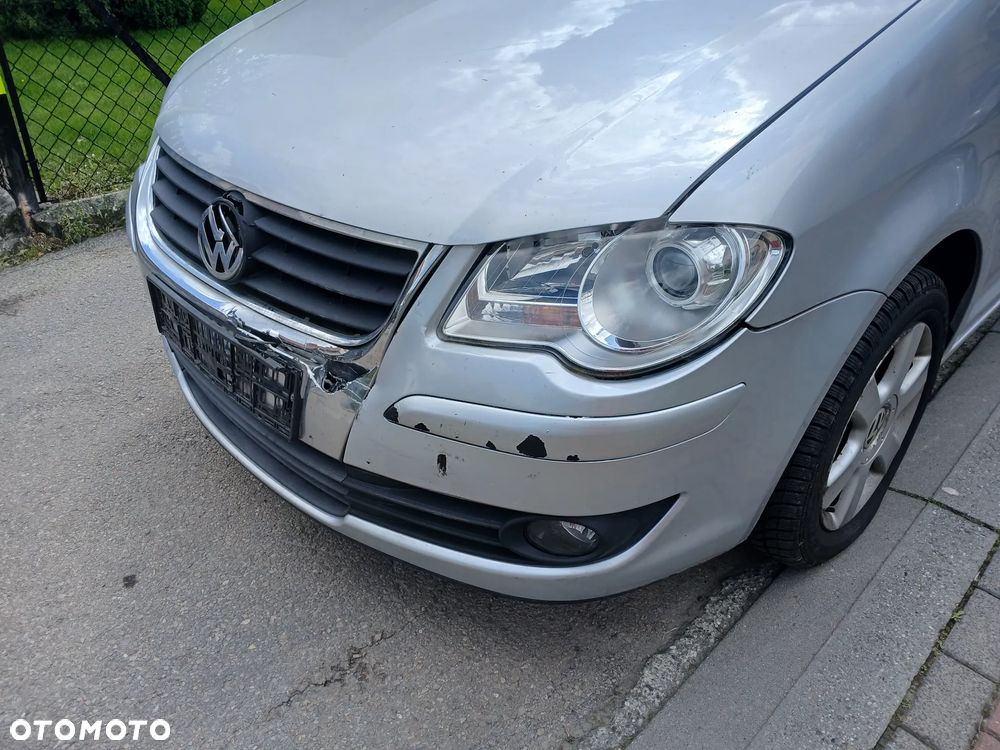 Volkswagen Touran 1.9 TDI Highline - 5