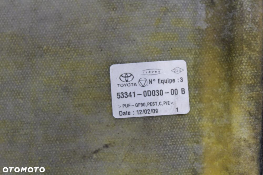 PODBITKA WYGŁUSZENIE WYCISZENIE MASKI YARIS II ZAPINKI - 10