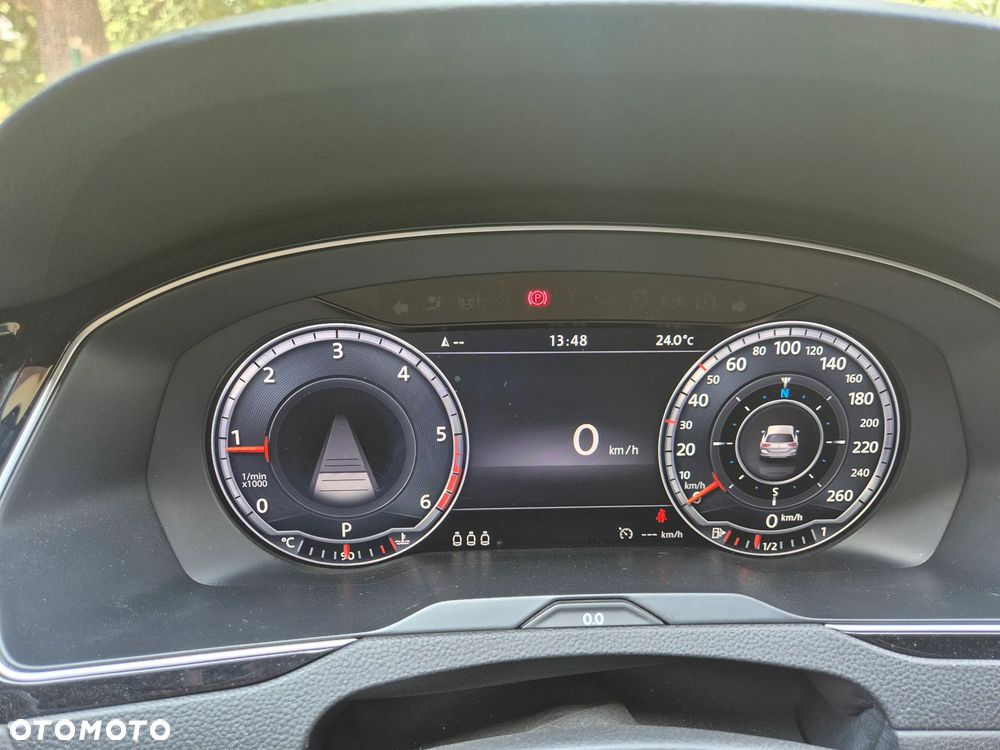 Volkswagen Passat 2.0 TDI Bi-Turbo BMT 4Mot Highline DSG - 17