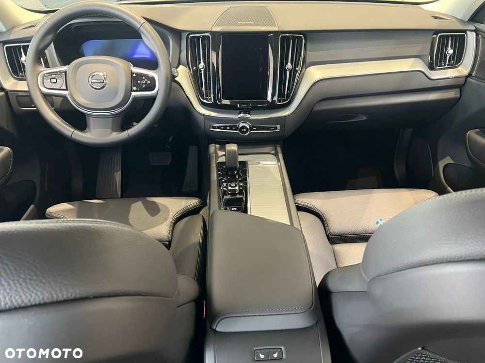 Volvo XC 60 B5 B AWD Geartronic RDesign - 16
