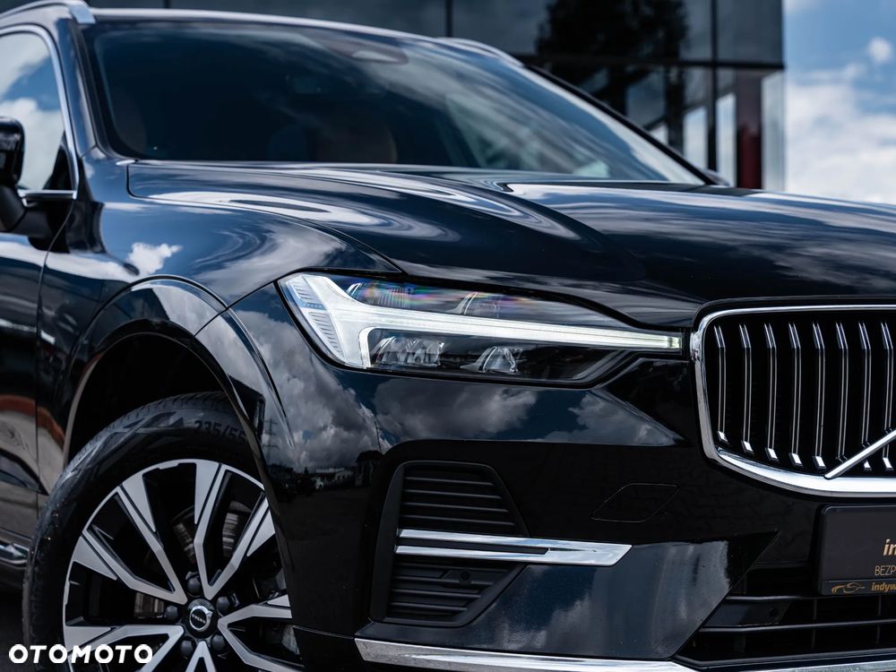 Volvo XC 60 B4 D AWD Ultimate Bright - 17