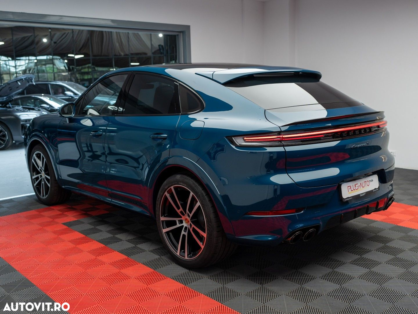 Porsche Cayenne - 4