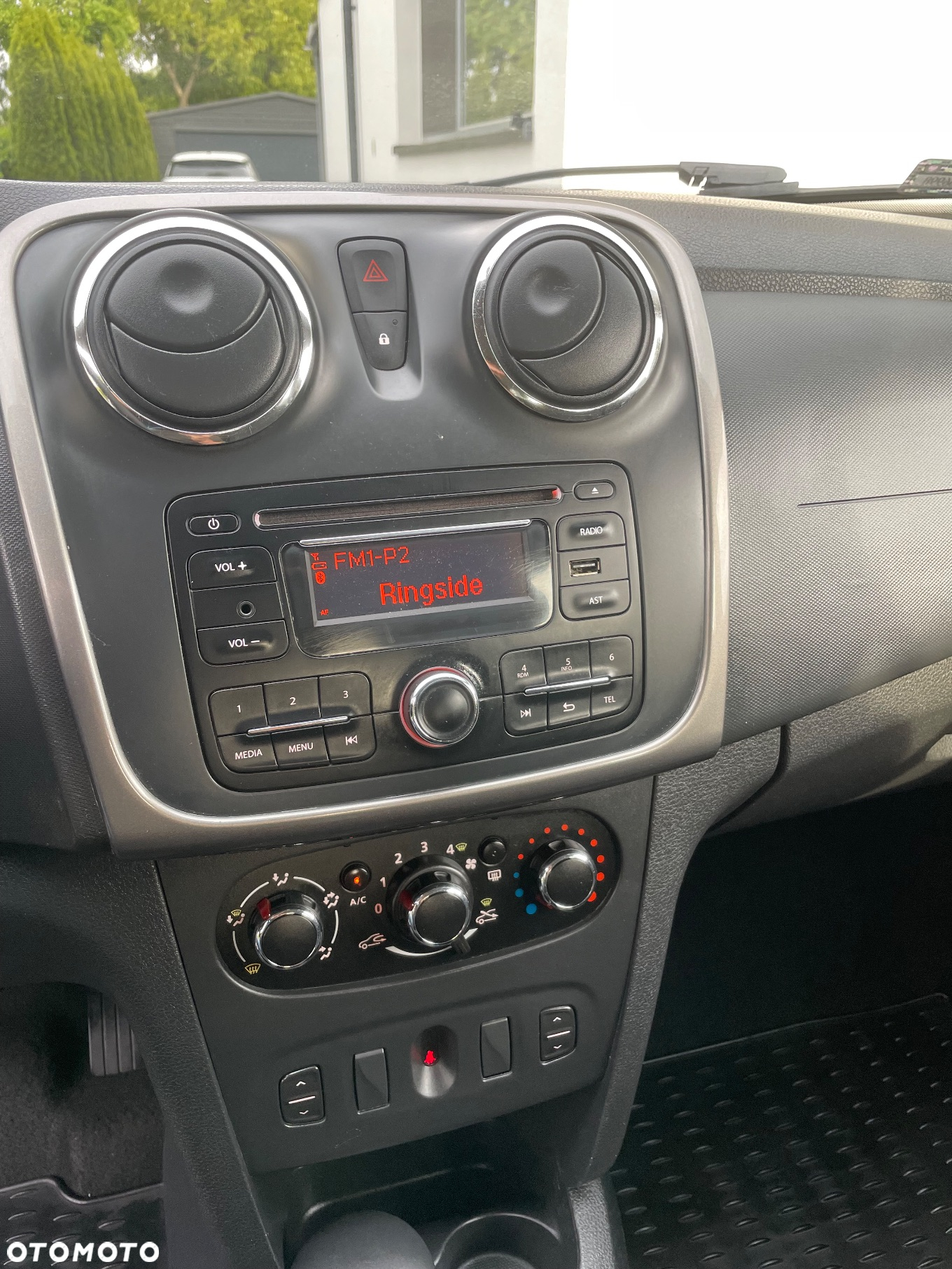 Dacia Logan MCV 1.2 16V Ambiance EU6 - 12