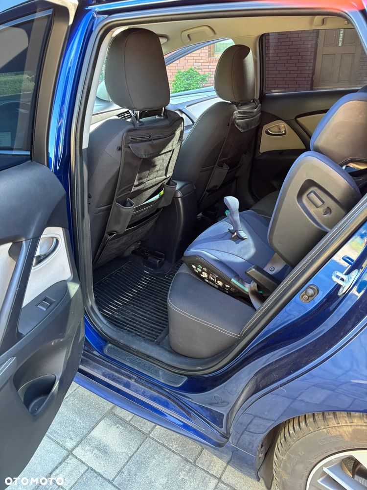 Toyota Avensis 1.8 Premium - 23