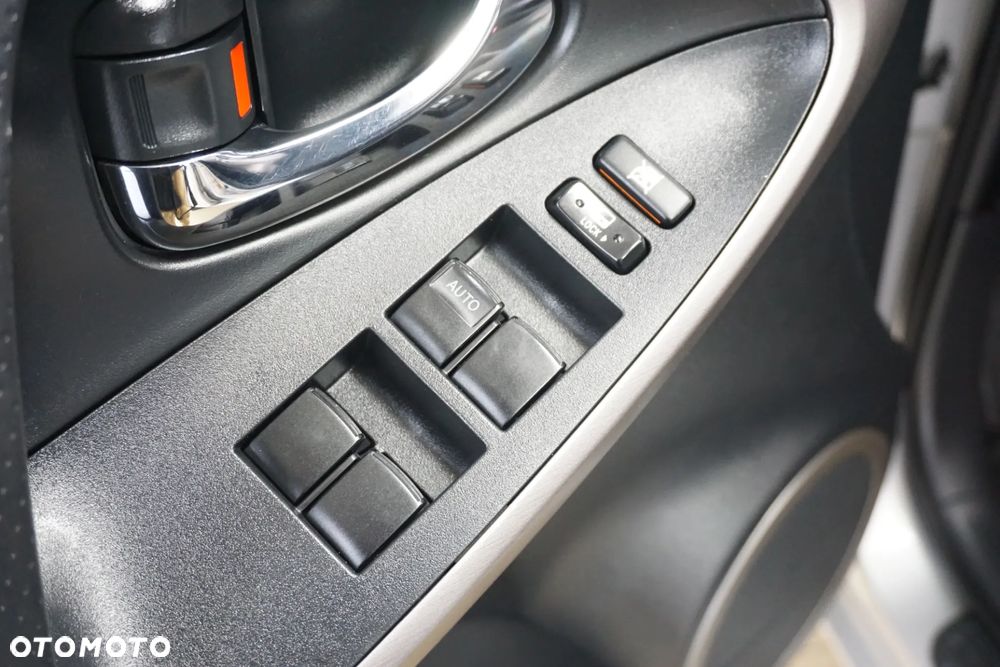 Toyota RAV4 2.2 D-CAT 4x4 Sol - 26