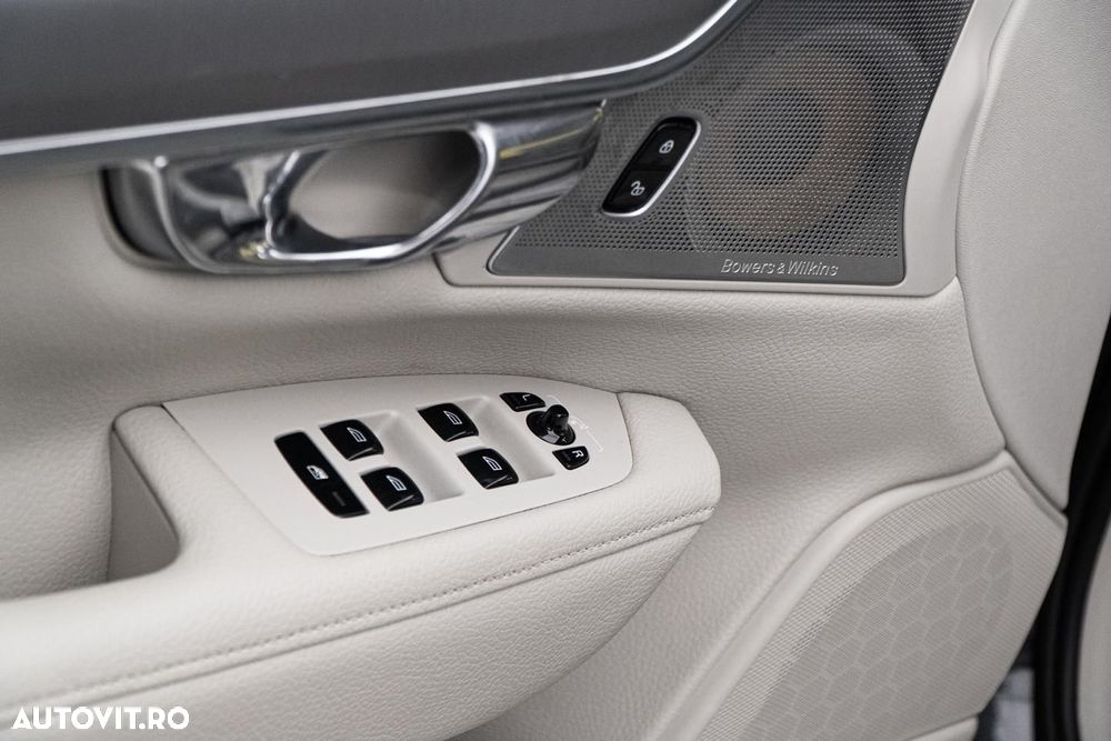 Volvo V90 D3 Geartronic Momentum Pro - 30