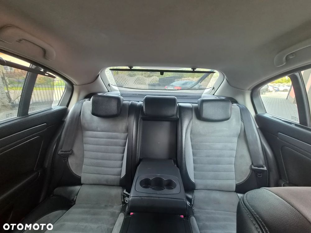 Renault Laguna dCi 150 FAP GT - 16