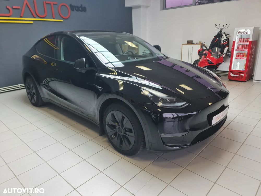 Tesla Model Y AWD Long Range - 1