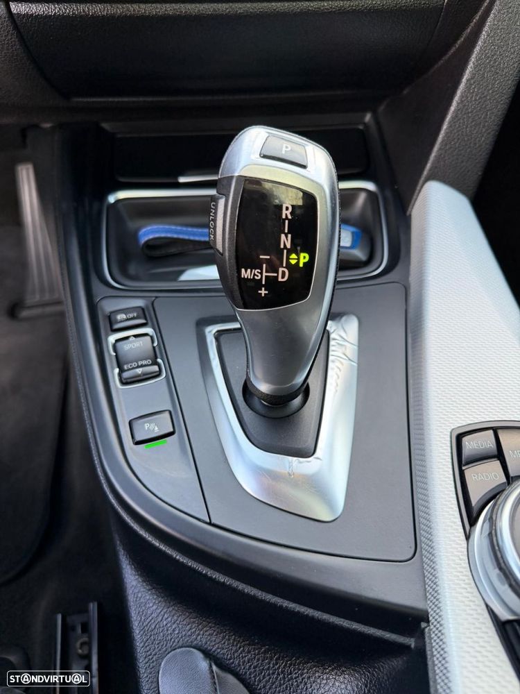 BMW 318 Gran Turismo d Auto Pack M - 25
