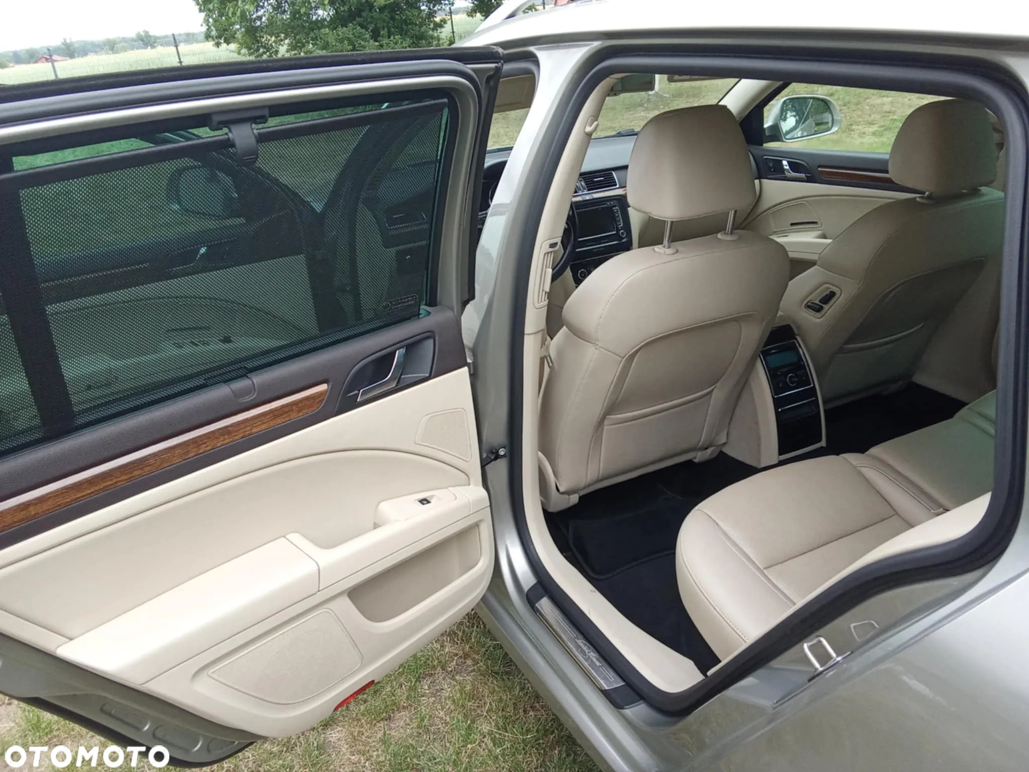 Skoda Superb 2.0 TDI 4x4 L&K DSG - 24
