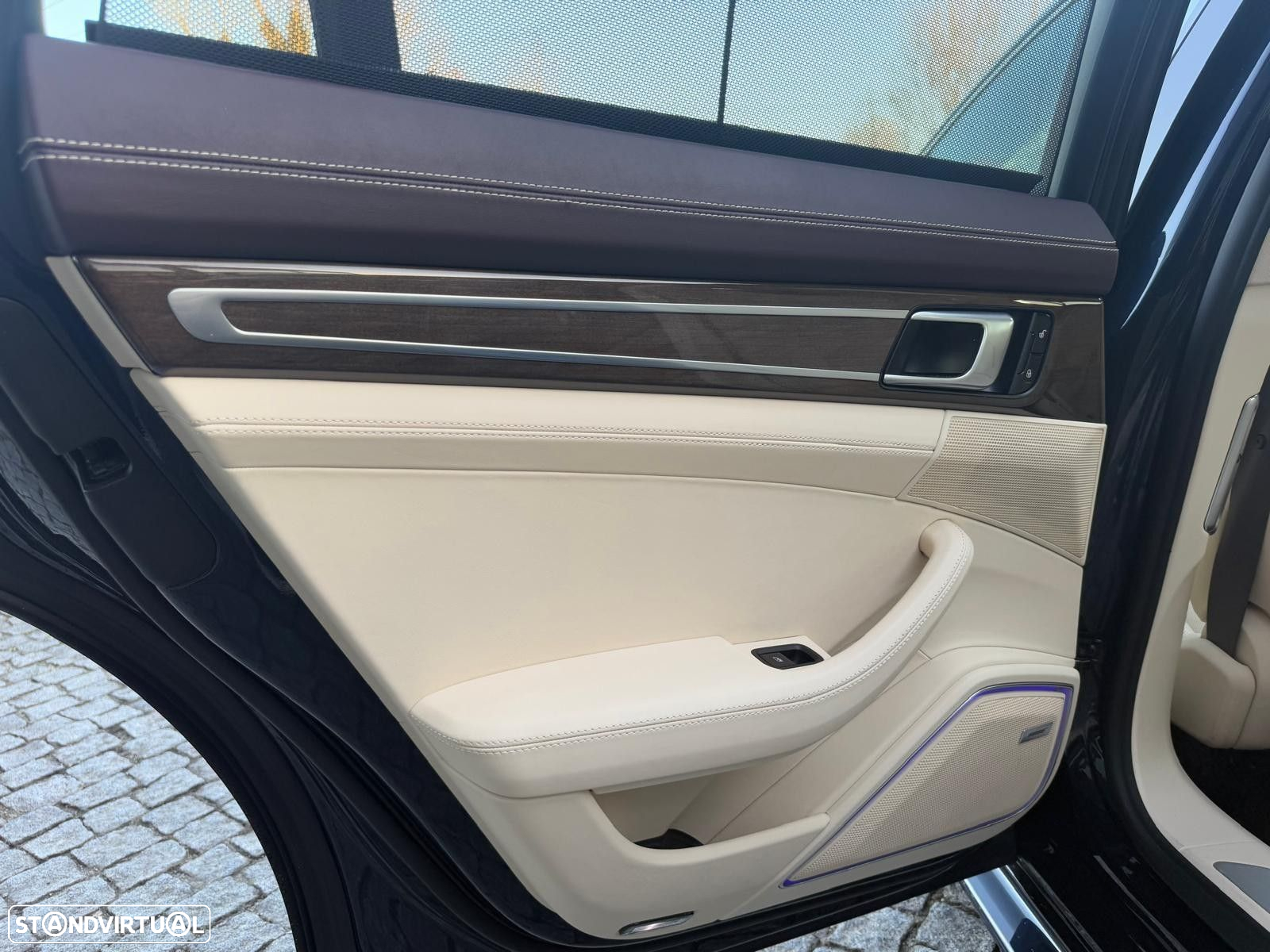 Porsche Panamera 4 E-Hybrid - 43
