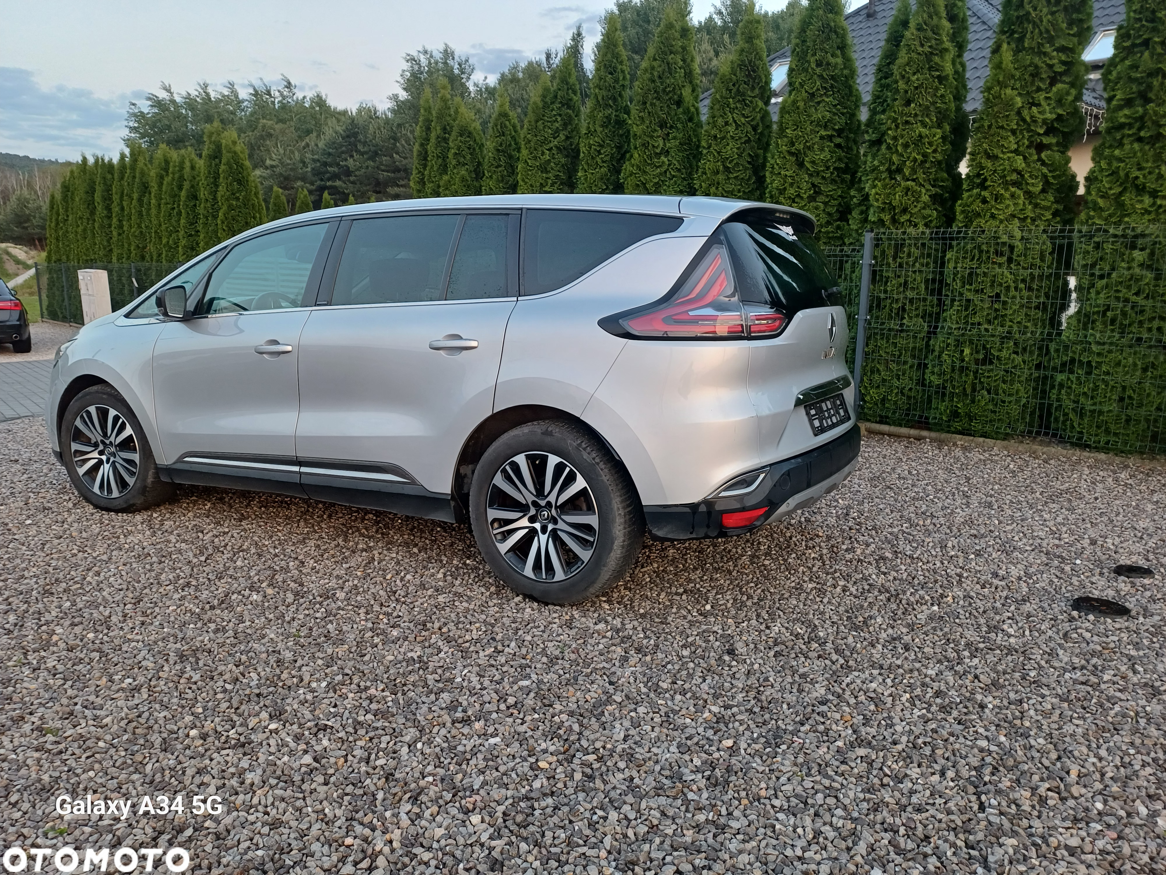 Renault Espace 1.6 dCi Energy Initiale Paris EDC - 5