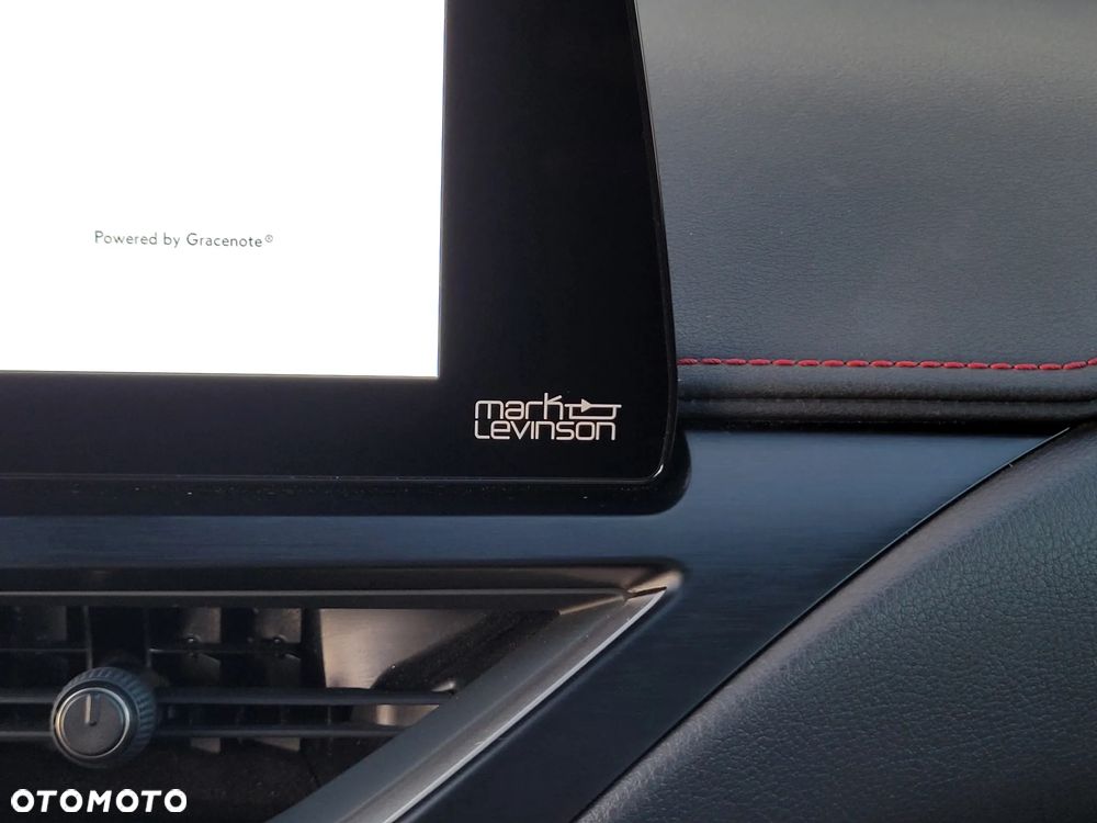 Lexus UX 250h F Sport AWD - 28