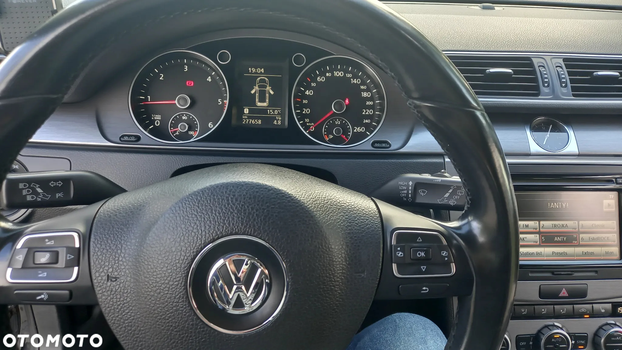 Volkswagen Passat 2.0 TDI Comfortline - 14