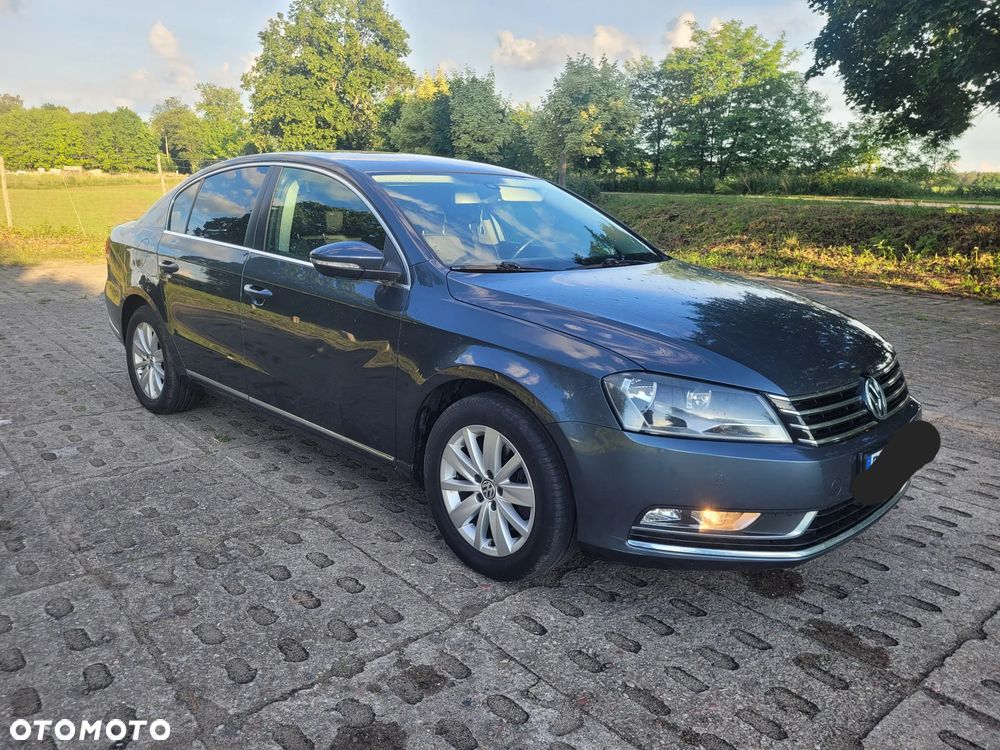 Volkswagen Passat - 2
