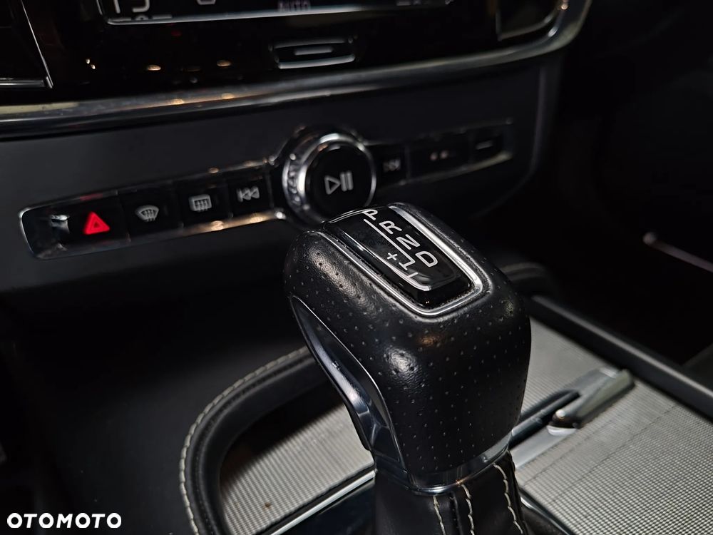 Volvo V90 D4 R-Design - 15