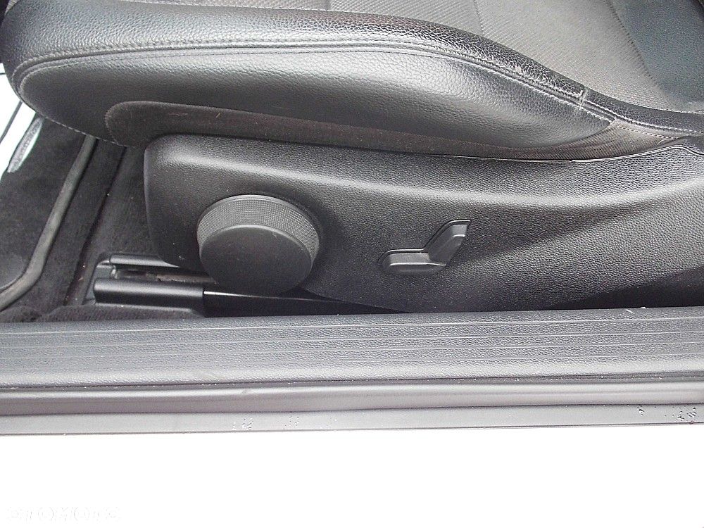 Mercedes-Benz Klasa E 200 CGI BlueEFFICIENCY Automatik Avantgarde - 16