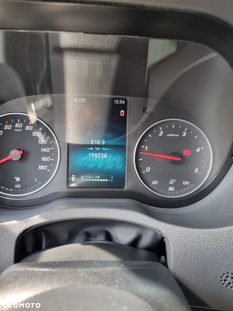 Mercedes-Benz Sprinter - 10