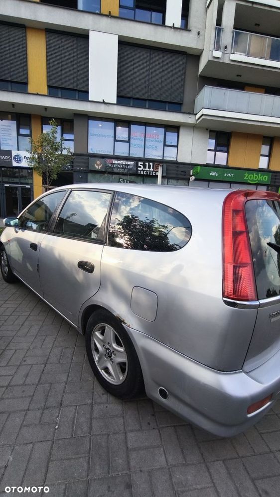 Honda Stream 1.7i ES - 2