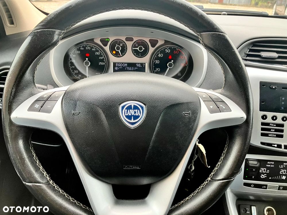 Lancia Delta 1.4 MultiAir 16v Silver - 26