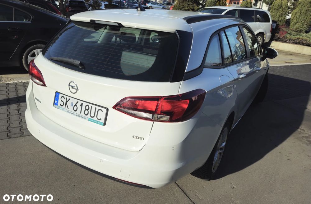 Opel Astra 1.6 CDTI Sport - 4