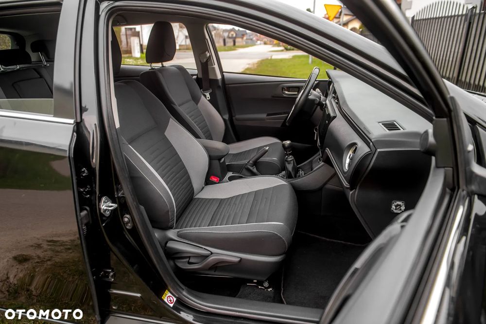 Toyota Auris 1.2 T GPF Premium - 12