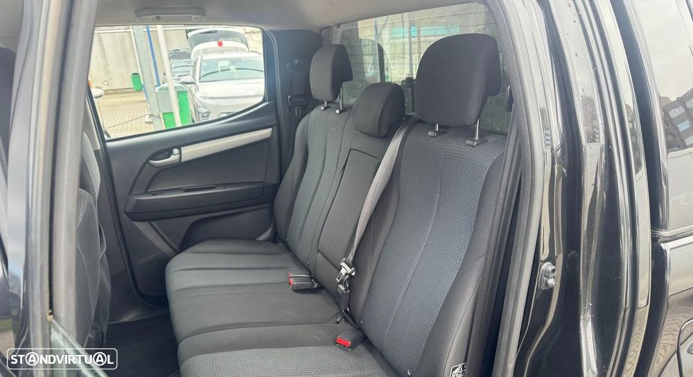 Isuzu D-Max 4x4 Cabine Dupla Custom - 11
