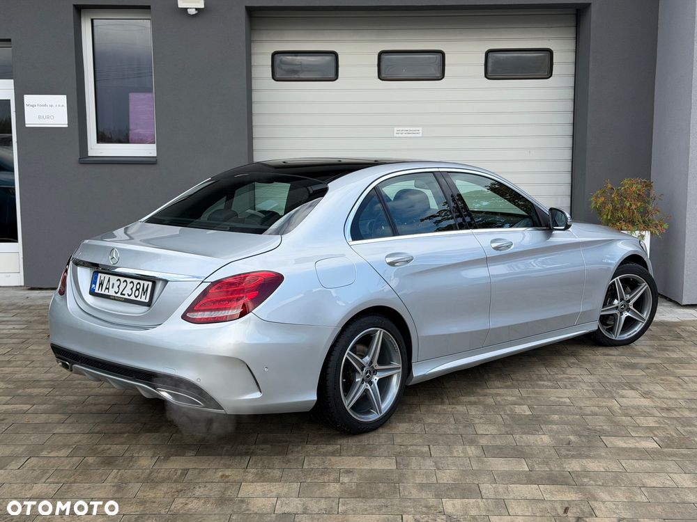 Mercedes-Benz Klasa C 180 9G-TRONIC AMG Line - 18