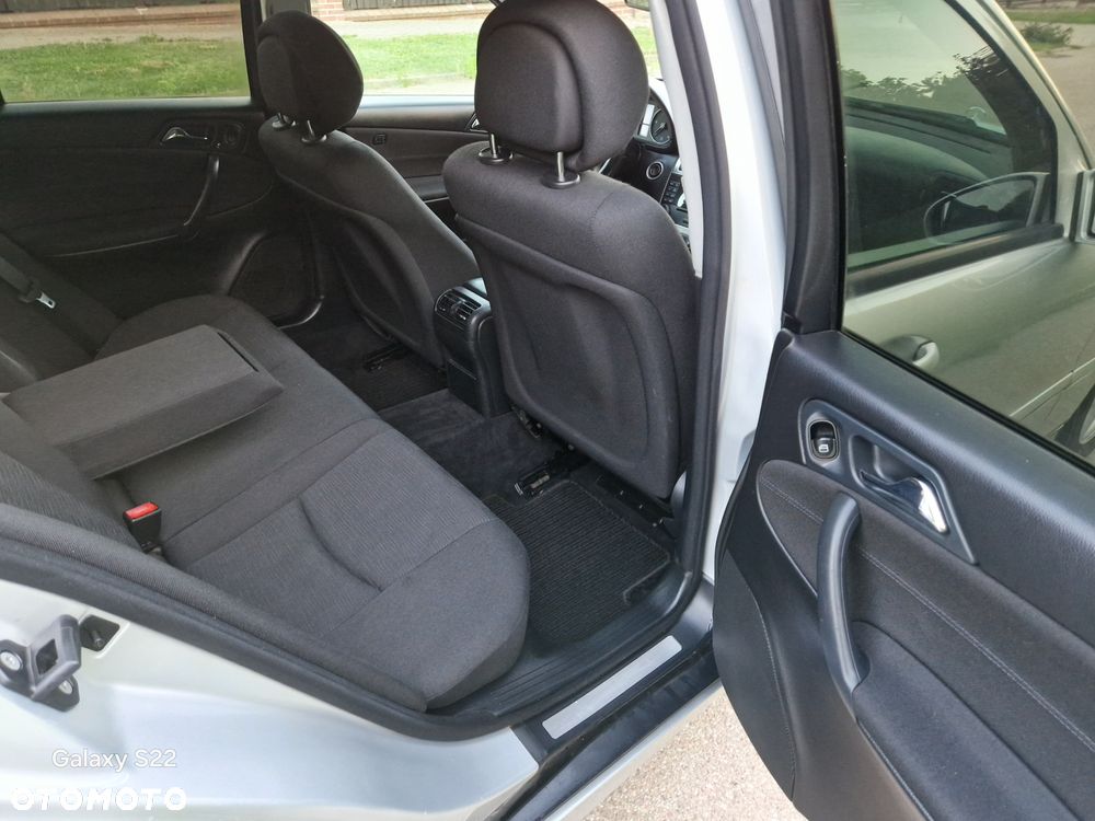 Mercedes-Benz Klasa C 200 CDI Automatik Avantgarde Sport Edition - 7