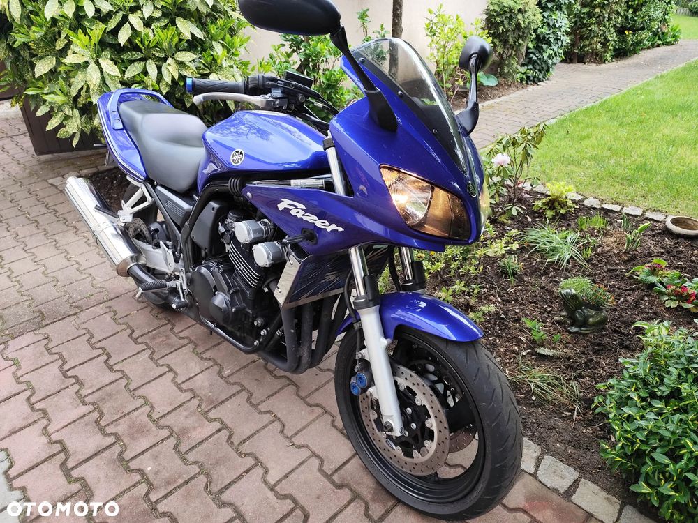 Yamaha FZS - 2