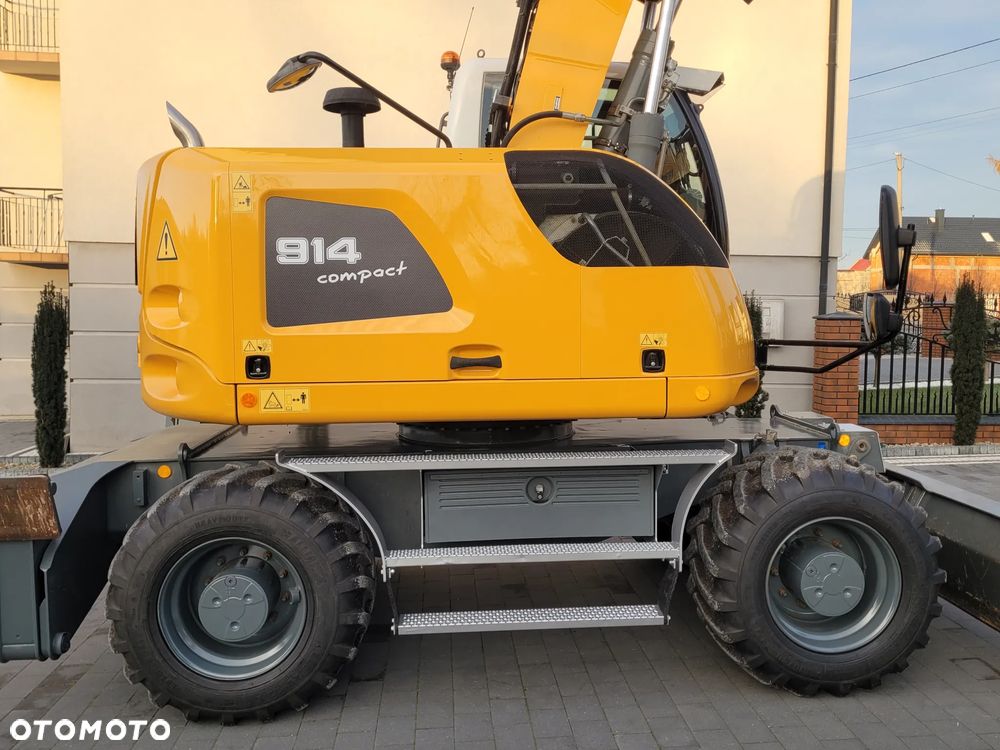 Liebherr A914 compact / ROTOTILT ze szczypcami / SUPER STAN / - 9