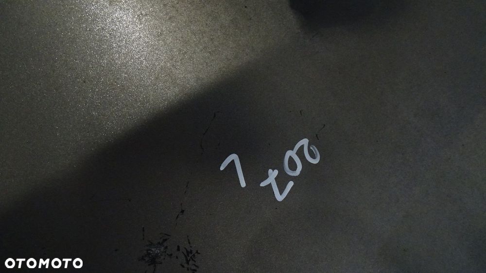 BŁOTNIK LEWY PRZEDNI PEUGEOT 207 1.6VTI SW KOL: KTQ - 8