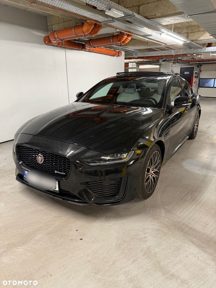 Jaguar XE 2.0 P250 R-Dynamic S - 4