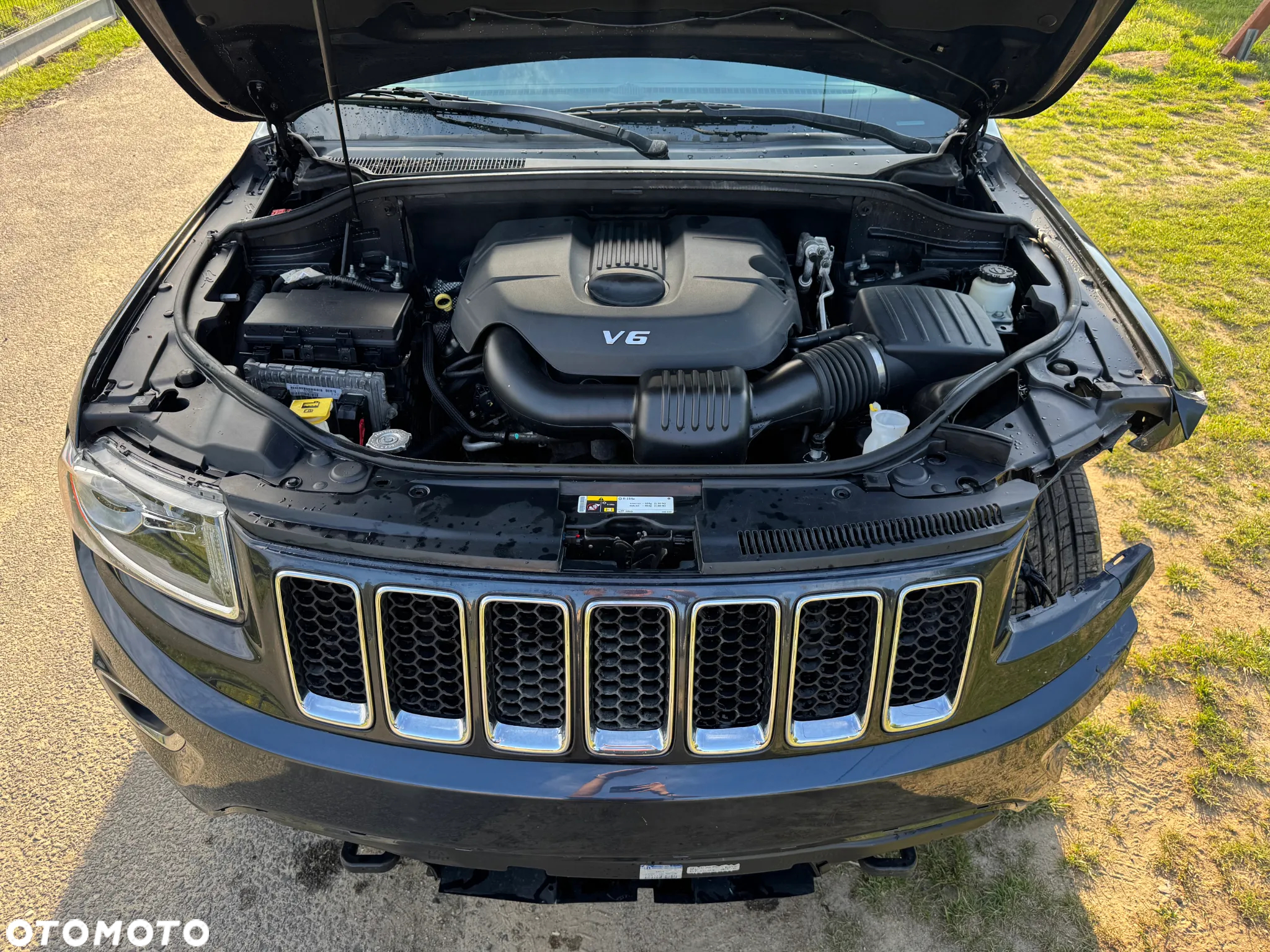 Jeep Grand Cherokee - 29