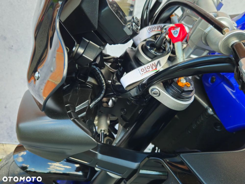 Yamaha MT - 12