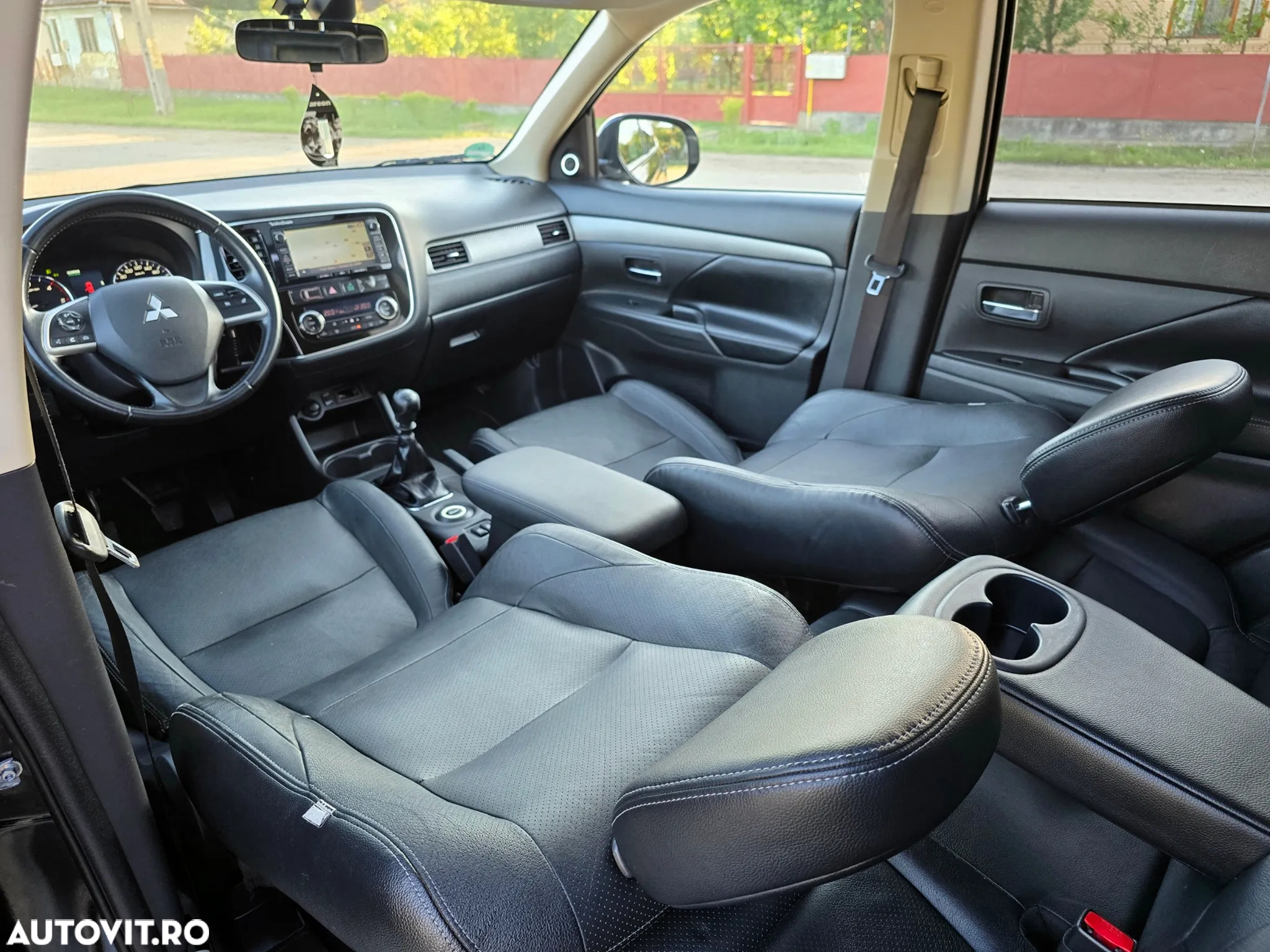 Mitsubishi Outlander 2.2 DI-D 4WD Instyle - 6