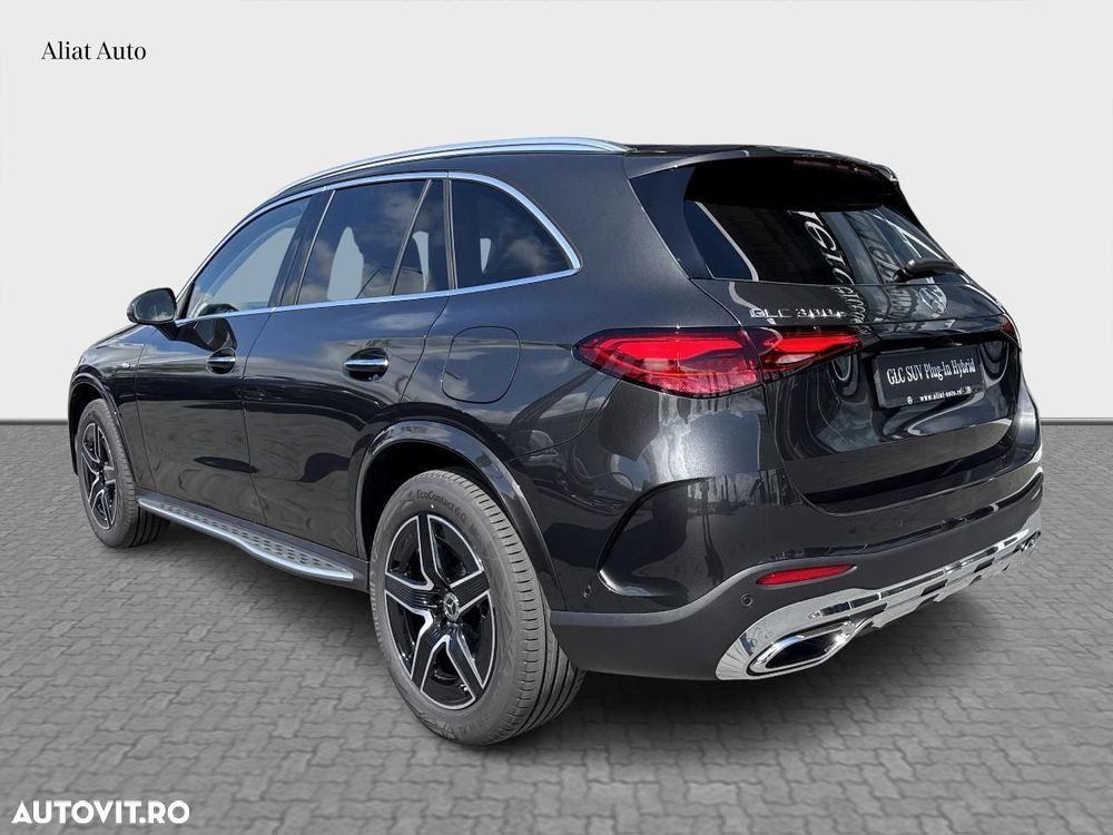Mercedes-Benz GLC 300 e 4MATIC - 3