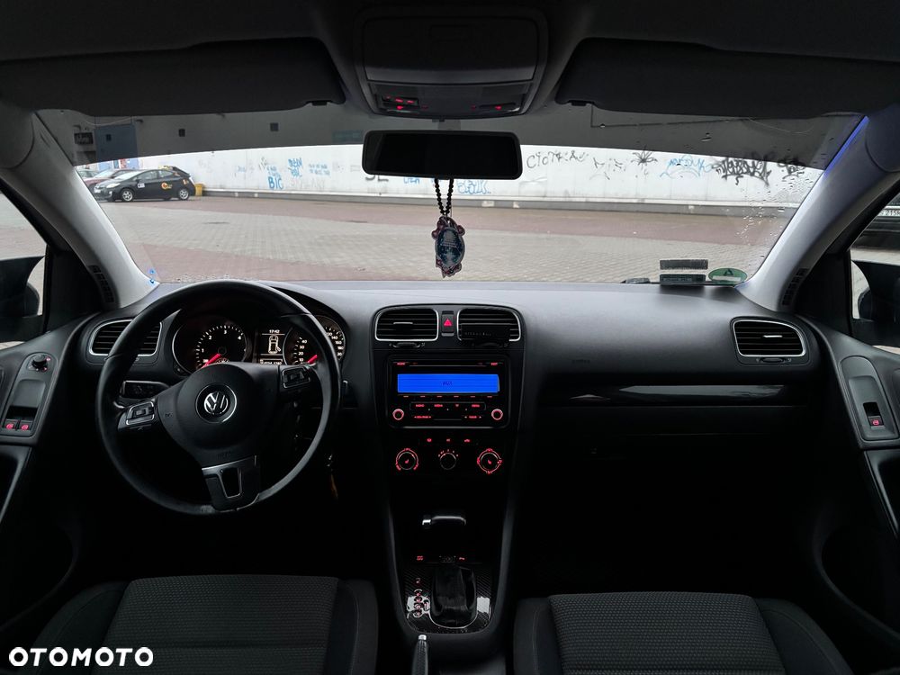 Volkswagen Golf - 17