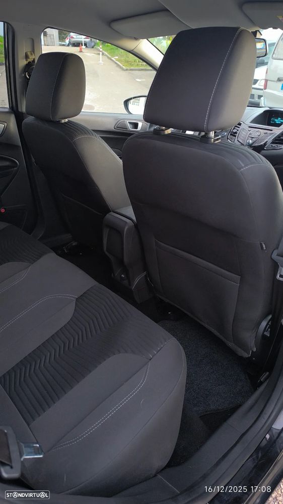 Ford Fiesta 1.0 Ti-VCT Titanium - 40