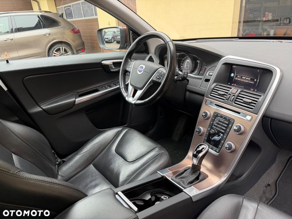 Volvo XC 60 D4 Geartronic Ocean Race - 25