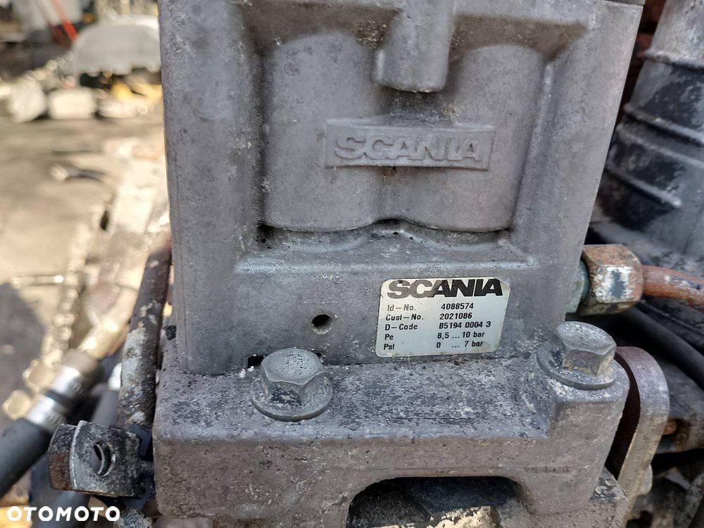 SILNIK SCANIA K230 UB4X2LB DC9 16 230 8.9 D - 8