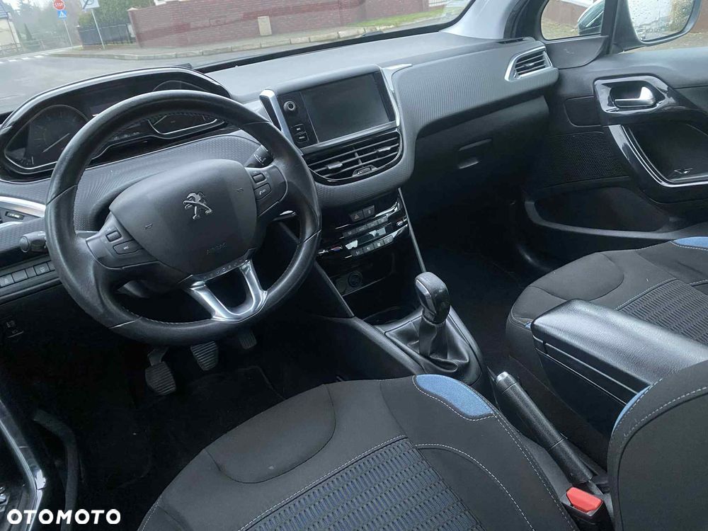 Peugeot 208 PureTech 82 Allure - 17