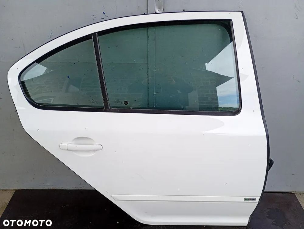 drzwi tylne prawe tył kompletne 1026 skoda octavia ii lift hb 2011r - 1