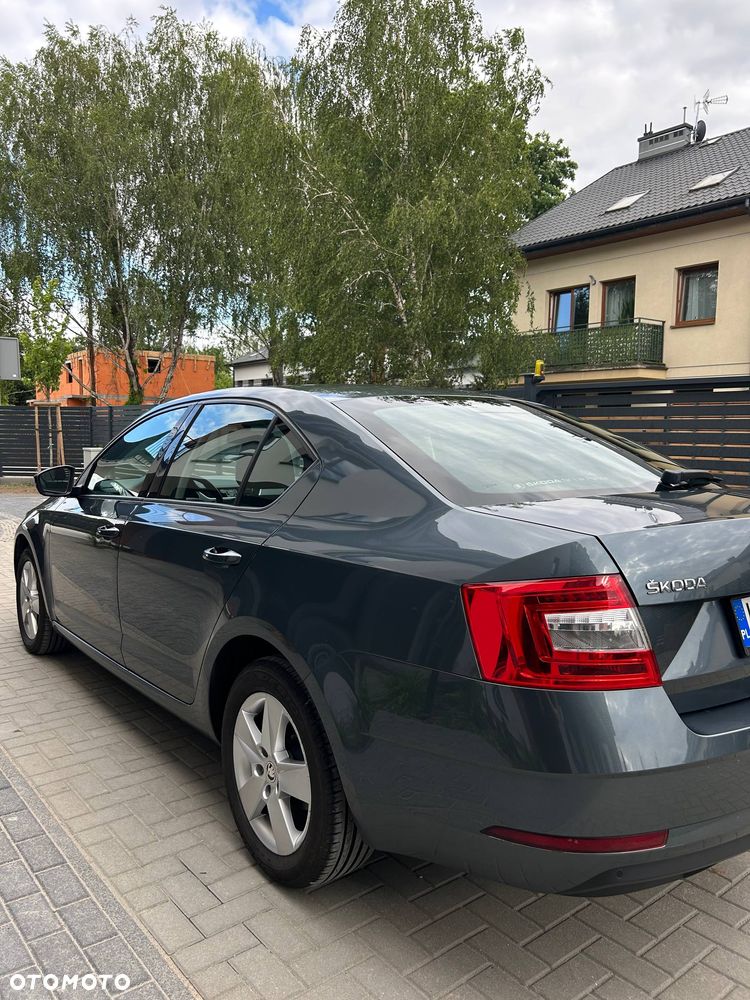 Skoda Octavia 1.6 TDI Ambition DSG - 5