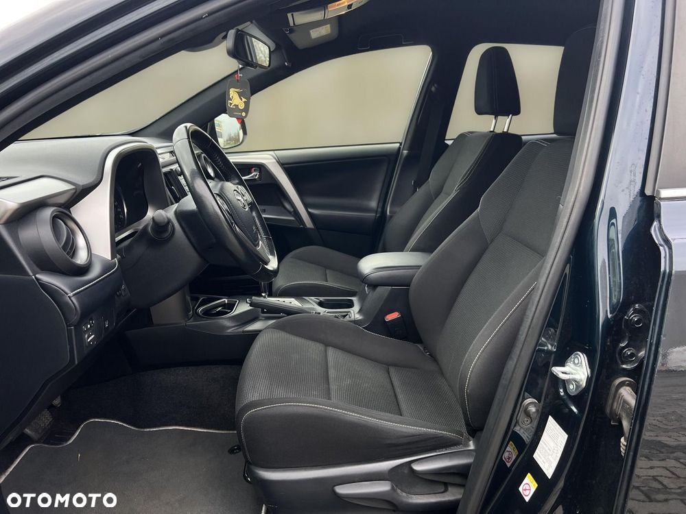 Toyota RAV4 Hybrid Premium 4x2 - 12