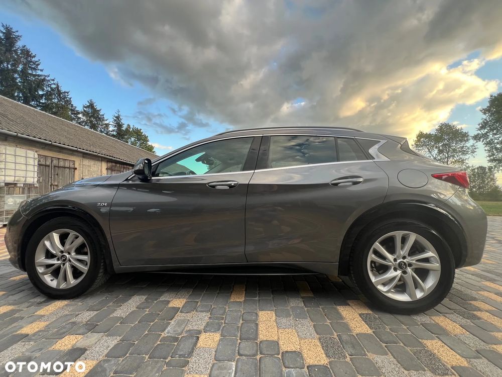 Infiniti QX30 - 1