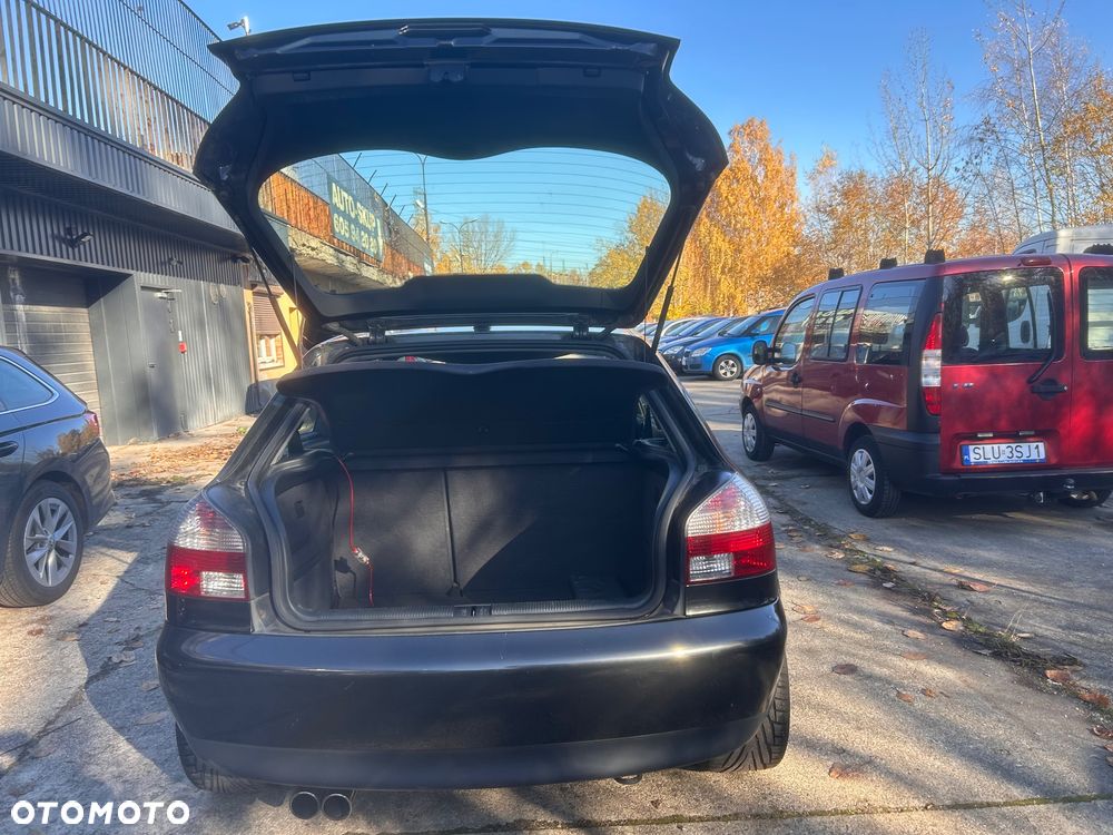 Audi A3 3-drzwiowe 1.6 Ambiente - 6